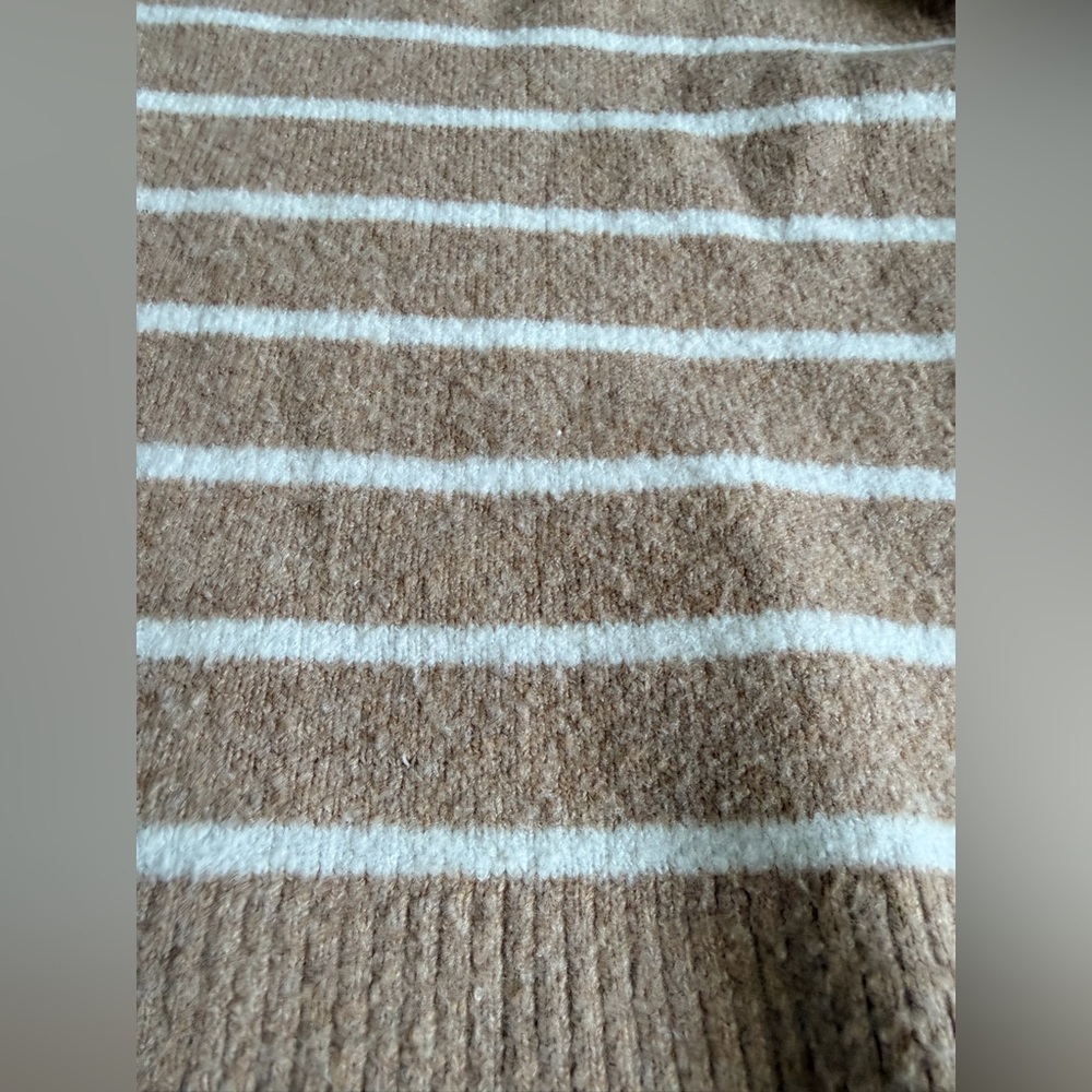 J. Crew Factory Striped Crewneck Sweater in Extra-Soft Yarn Size Medium - Picture 4 of 5